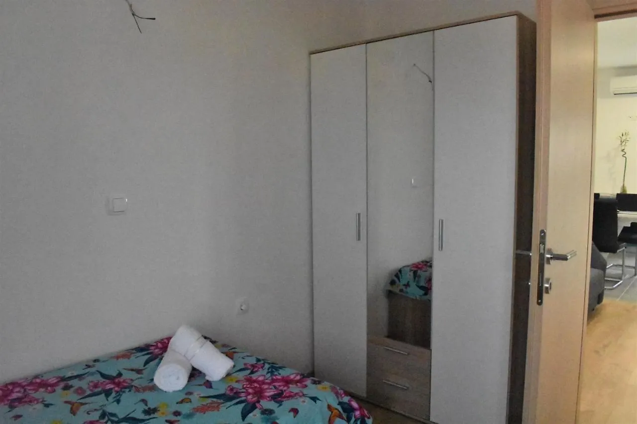 Guest house Apartmani Skorpion Kastela