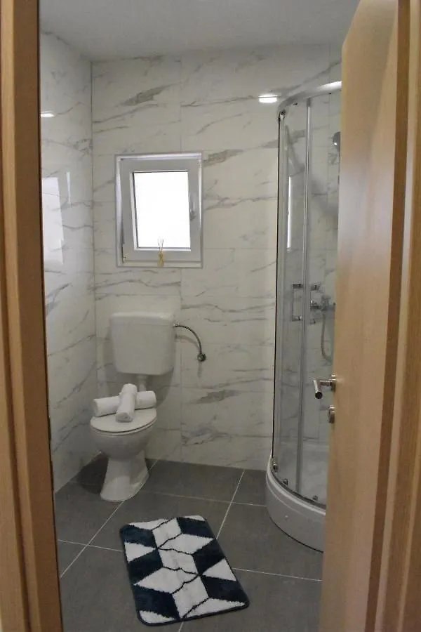 Guest house Apartmani Skorpion Kastela