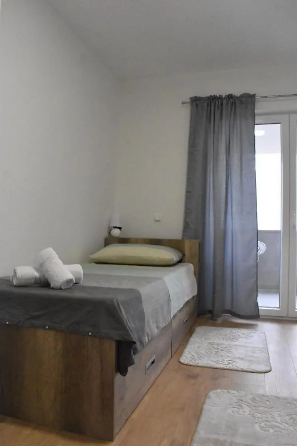 Guest house Apartmani Skorpion Kastela