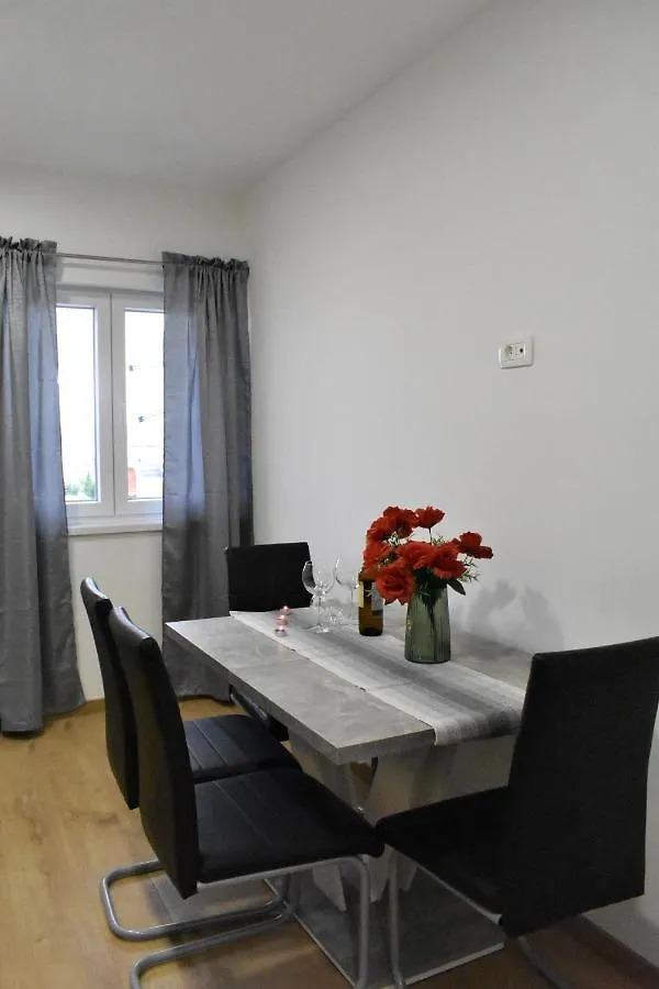 Apartmani Skorpion Kastela Guest house
